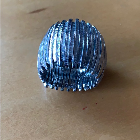 Stretchy silver ring - Picture 3 of 3